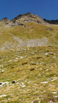 Dopo il lago delle Rane inizio salita