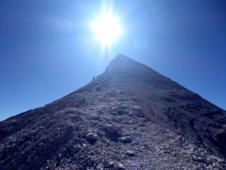 La cima della Tofana dalla spalla.