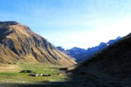 In Soustra, tra luce ed ombra mattutina