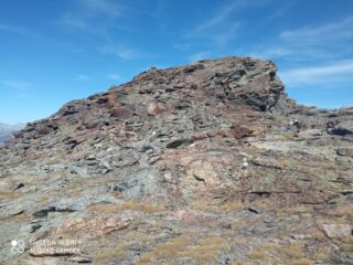 verso la cima dopo la zona di pietre del colle