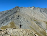l'arrivo in vetta, con la cima del vallone sullo sfondo