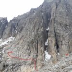 l'attacco corretto a sx, non sul pilastro di dx (altra via). foto gipfelbuch.ch