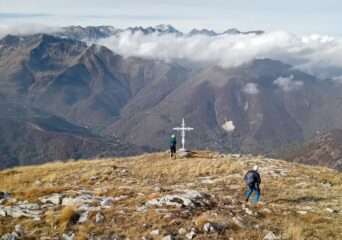 panorama verso Limone e cime circostanti 