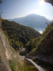 Vista sul lago dall'inizio della 110