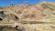  La traccia di discesa dalla Cima Schiazzera vista dal lago omonimo.