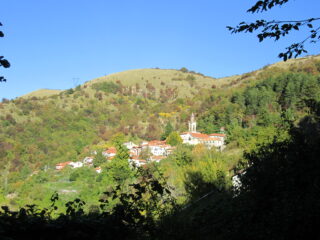 Clavarezza e la dorsale da raggiungere