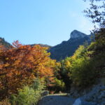 vista autunnale della Testa del Duca, salendo dal vallone degli Arbi