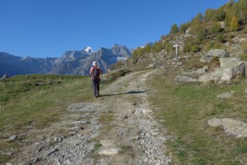 Sul sentiero balcone, al bivio
