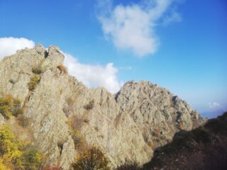 Rocca Garner a dx dalla sella che precede il colle