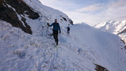 La stradina che porta nella Comba des Thoules