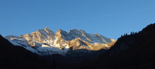 Le Levanne di prima mattina, fuori dalla galleria di Ceresole