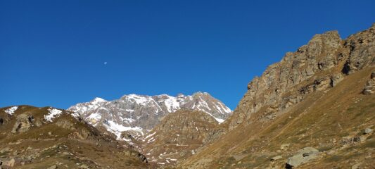 Gruppo della Basei, salendo verso il Serrù