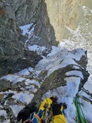 In sosta2, sguardo verso il basso