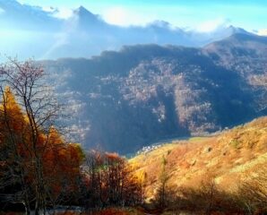 all'uscita dal bosco ,vista su San Maurizio