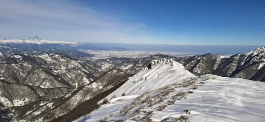 Verso la piana di Cuneo generosamente innevata