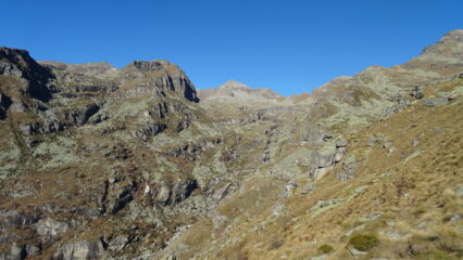 Bessun al fondo del vallone di Vassola