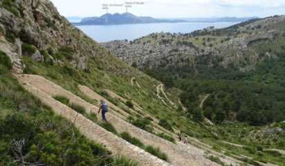 Sul magnifico sentiero della Ruta de Pedra en Sec.