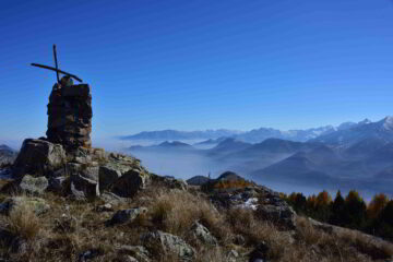 Cippo sulla spalla del monte del Cavallo Est (q. 2015)