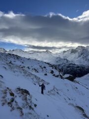Sentiero ben innevato