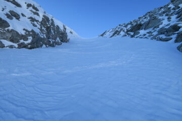 gran bella neve nel canale