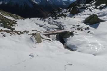 grazie agli sci da battaglia sono arrivato fino a questo ponticello