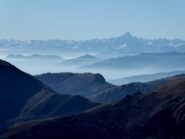 Sguardo verso il Monviso dall'Alpe Pinacrosa.