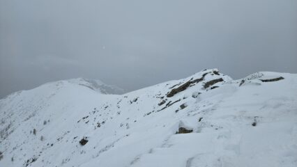 Dalla cima visione della dorsale di salita