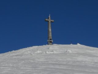 Arrivando alla croce monumentale