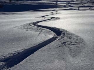 la neve nei pendii sotto il Redentore