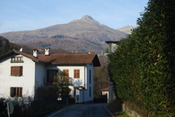 Muanda e Mucrone visti da Cossila, sulla strada per Pollone