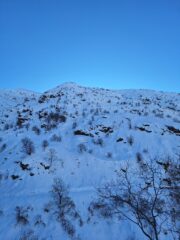 La parte bassa dello spallone visto dalla strada