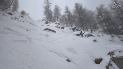 Tratto più ripido, poco sciabile.