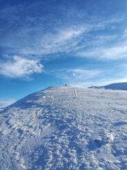 In cresta, usciti dalla via