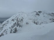 Vista del Pintas sotto le nuvole