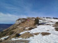 Le falesie e la cima, innevamento appena sufficiente 