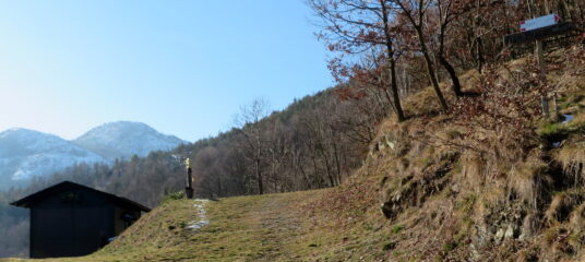 Indicazioni a destra per Pian Bracon