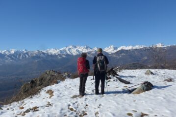 Ammirando il panorama dal monte San Vittore