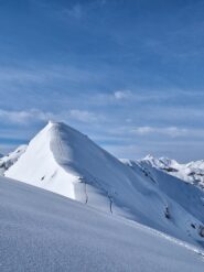 La q.2997m