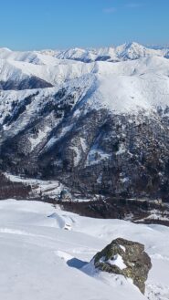Uno sguardo sul versante nord con il santuario di Oropa sulla sfondo