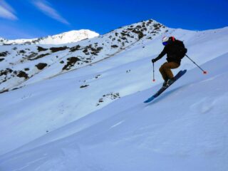 Ottima neve portante a metà discesa