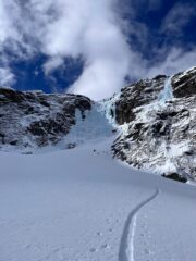 la buca e la cascata