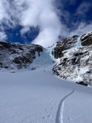 la buca e la cascata