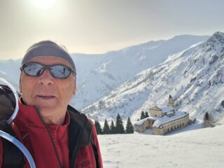 bella gg. con vista Santuario