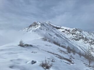 Da poco oltre Piano Friera vista sulla dorsale NE del Gran Truc