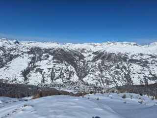 Panorama su Pragelato dai pendii superiori