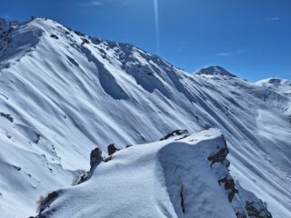 La piccola cima con panorama su Vallonetto, Ruetas e Morefreddo