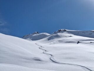 Ottima neve nei pendii superiori