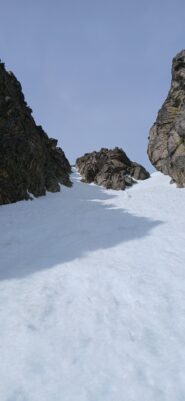 La diramazione alta, noi siamo saliti e scesi a sx il canale più bello e ripido.