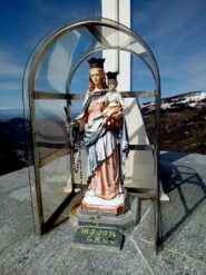 la madonnina sulla cima
