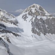 Pizzo d’intermesoli con sella dei grilli a sinistra